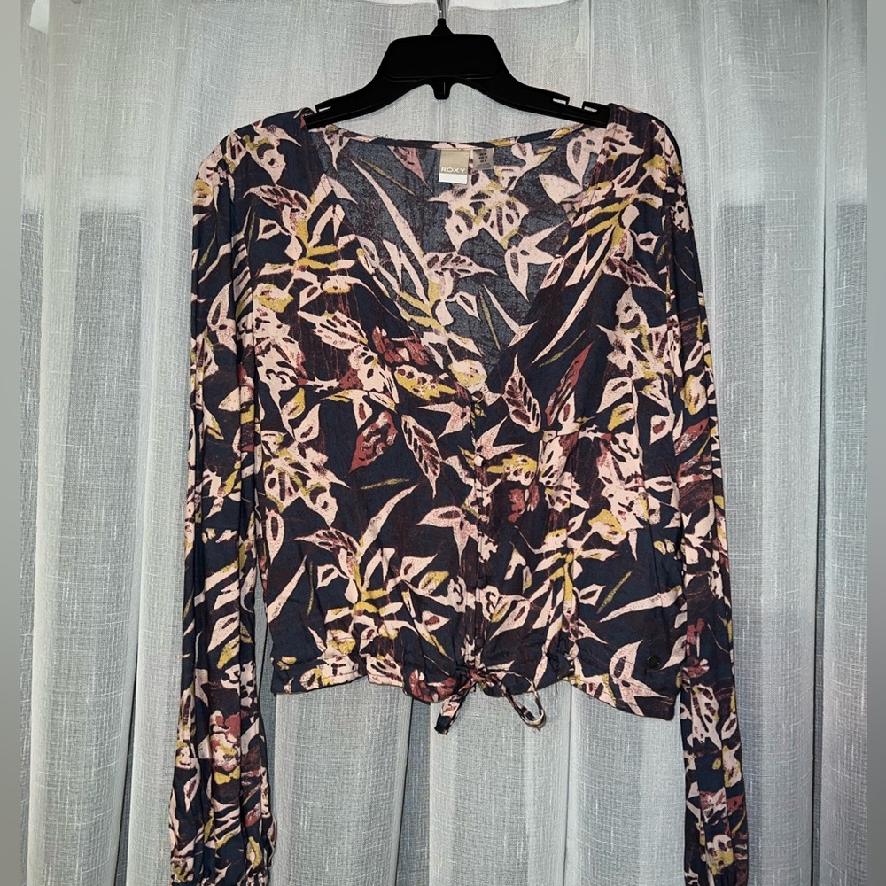 Size 8 Roxy cinch waist floral top
